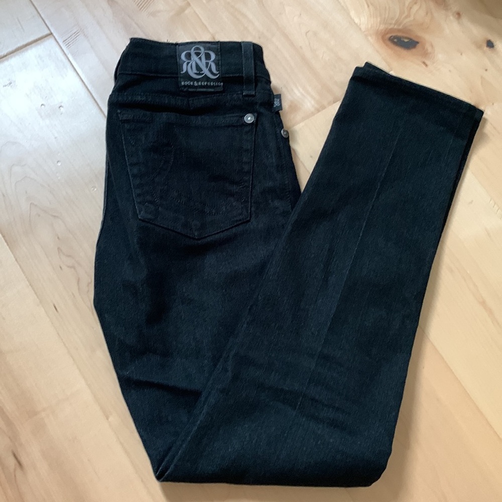 Rock & Republic Berlin black mid rise skinny jeans